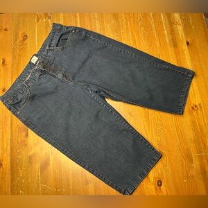 Plus Size EUC Dark Blue Women's Stretch Denim Capri with working pockets 20W